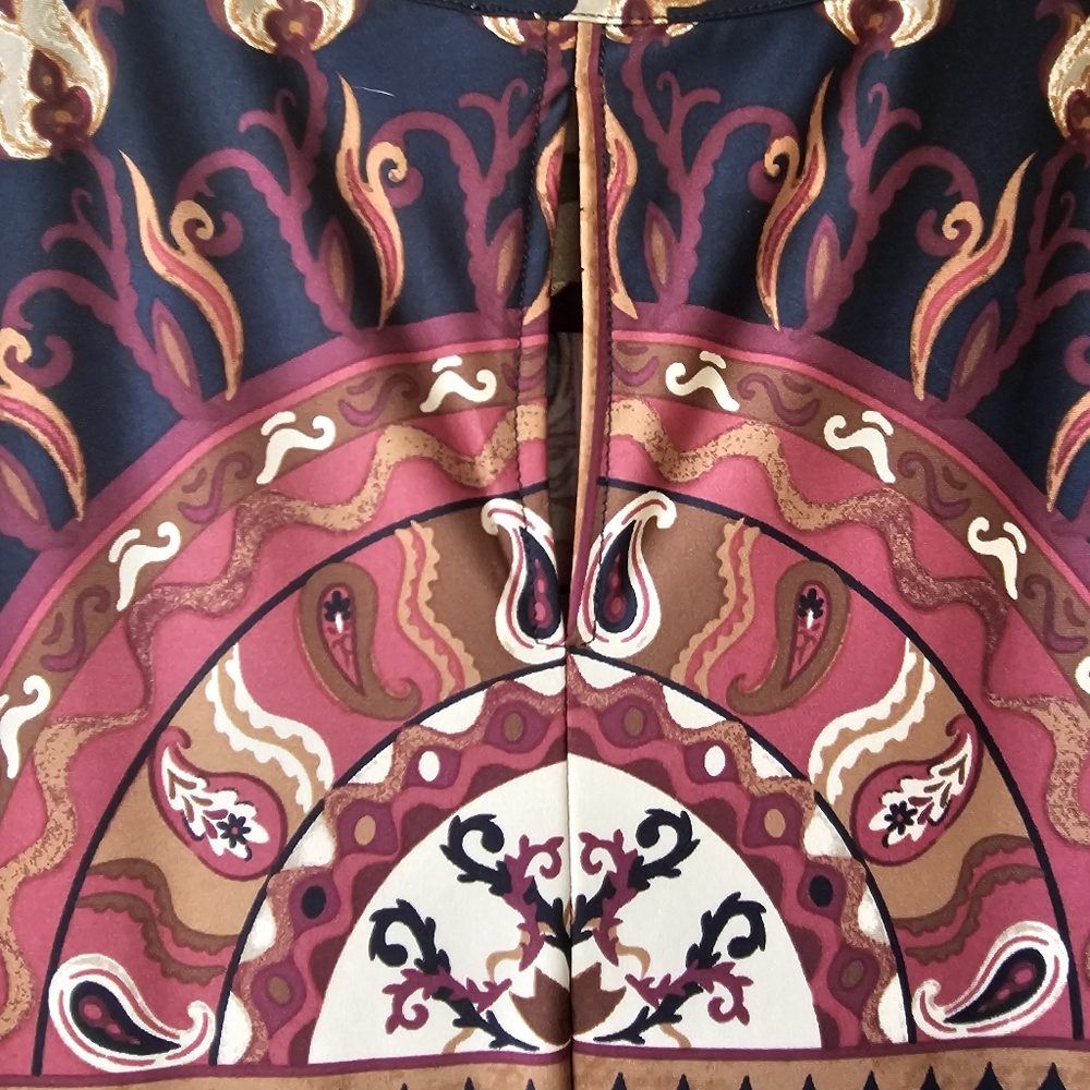 Short Sleeved Medalion Maxi Dress Rust And Black - Picture 11 of 12